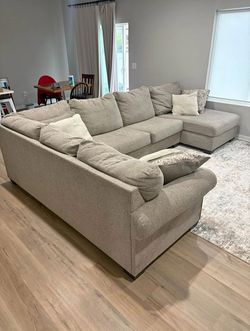 Large Sectional Couch with Chaise