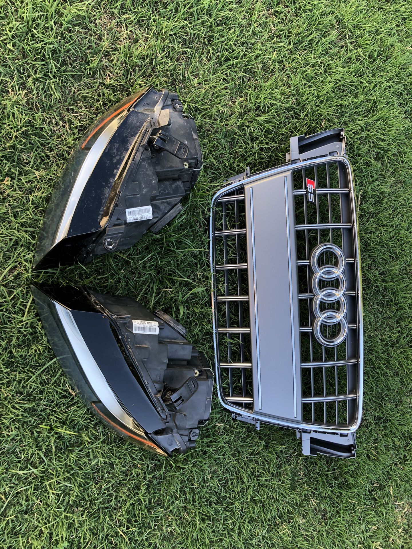 Audi A5/ S5 parts. Grille and Headlights 2008-2012