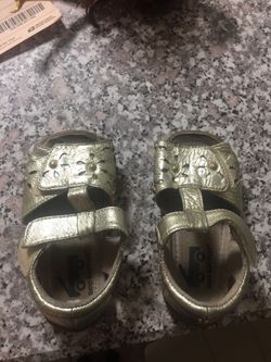 Shoes toddler size 7