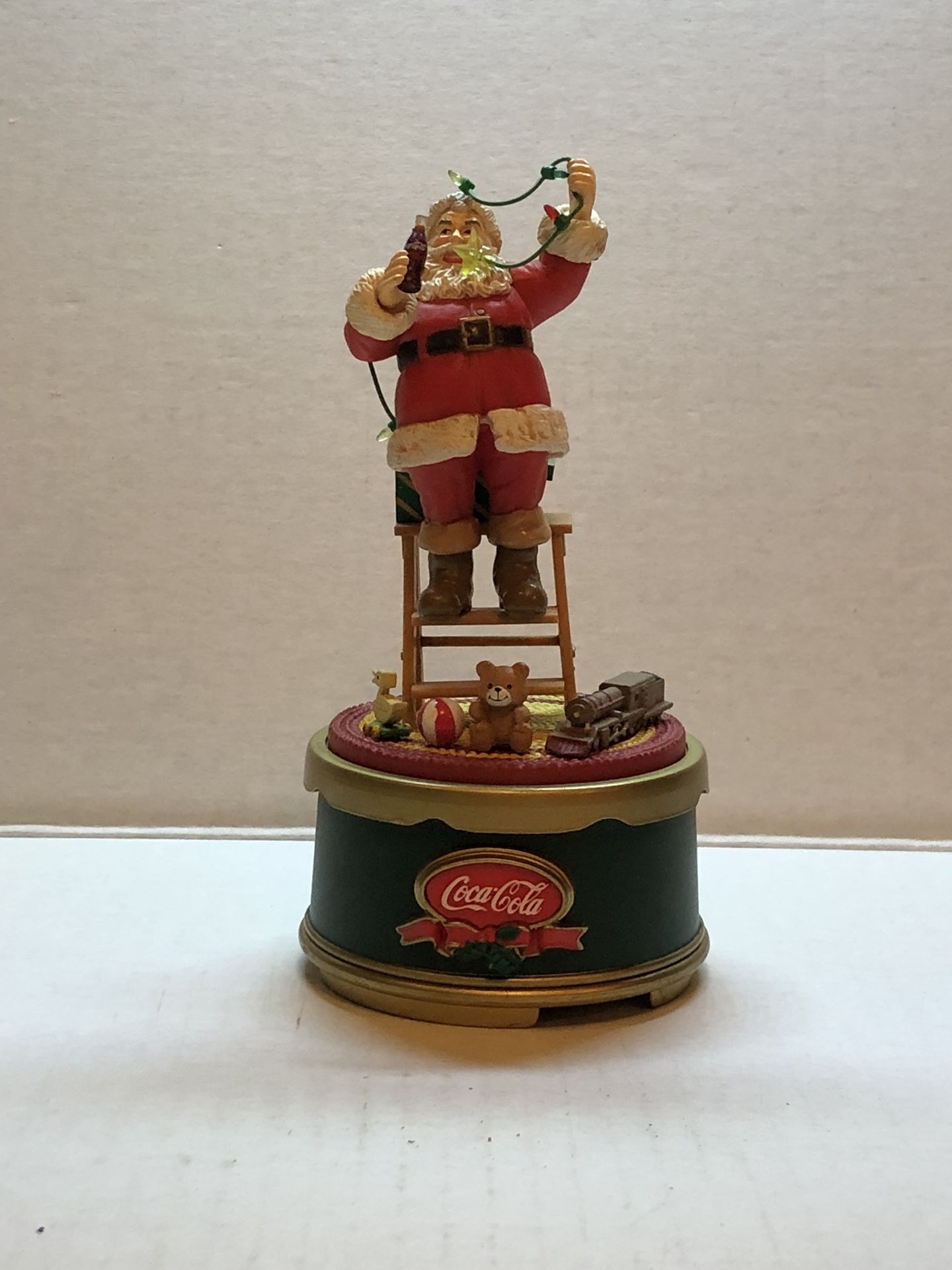 Coca Cola Santa Music Box