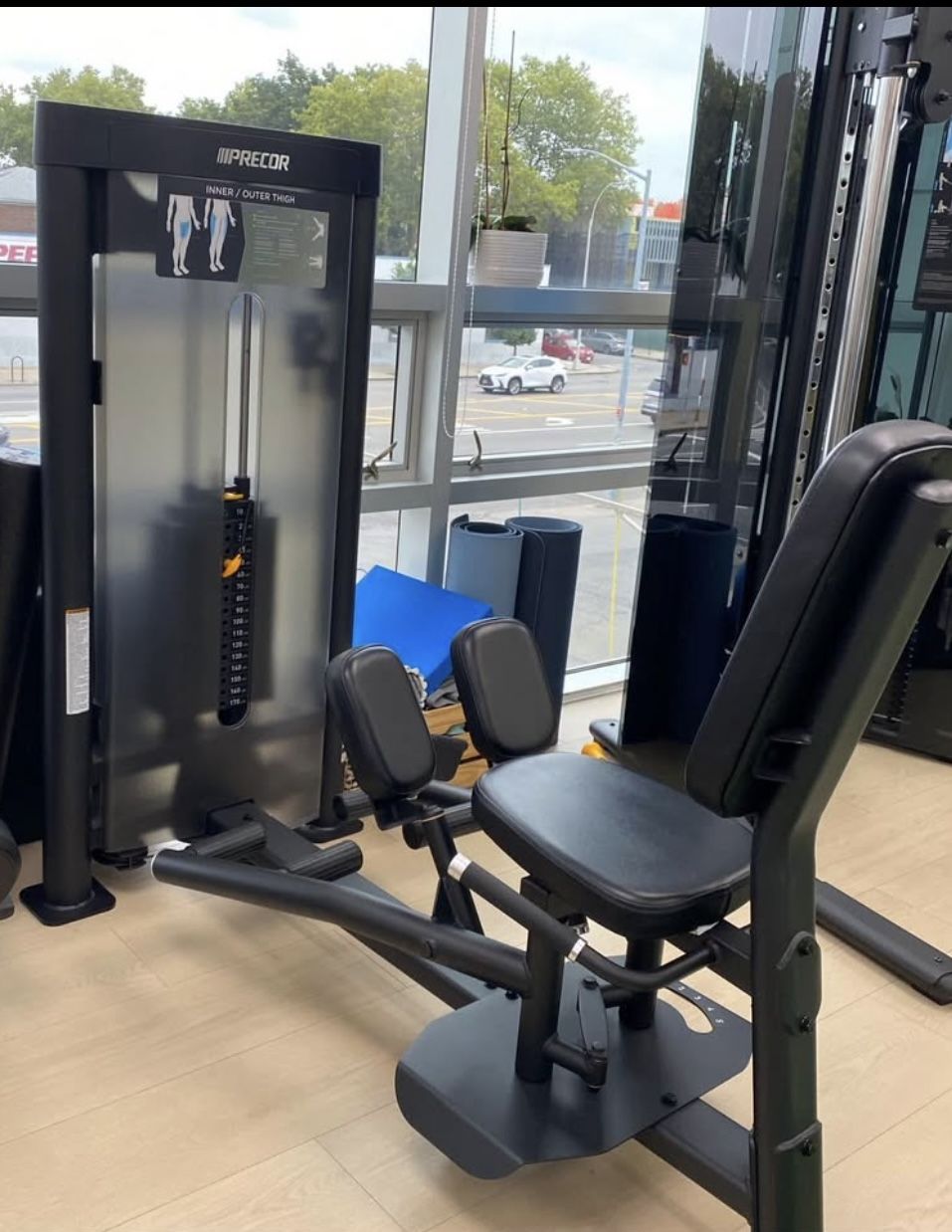NEW PRECORE Gym equipment: power rack, abduct machine, pull down