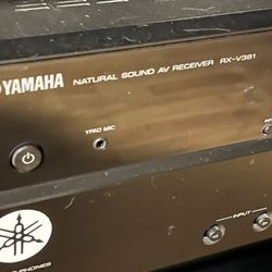 Yamaha 4K Receiver And Remote 