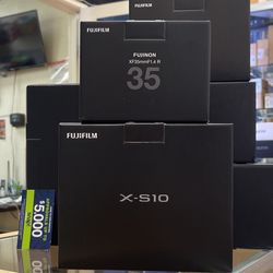 Fujifilm X-S10 With 35mm Lens 