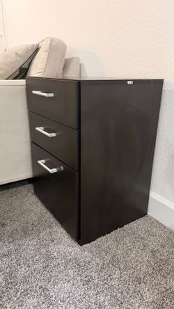 File cabinet 3 drawers