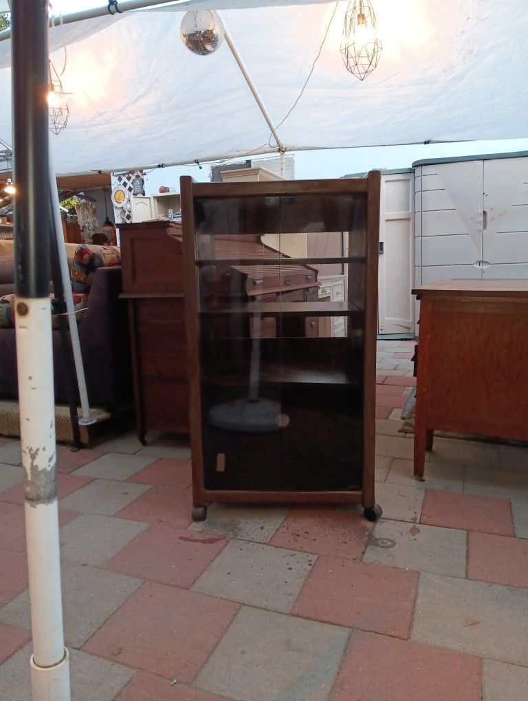 Vintage 1980s Stereo Wheeled Cabinet Compressed Wood And Adjustable Shelves Smoked Glass $125 OBO