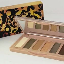NEW Urban Decay Foxy Pallete