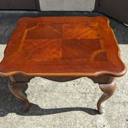 Beautiful Antique / Vintage Solid Wood End/Side Table