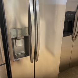 LG Refrigerator Side By Side Stainless Steel 