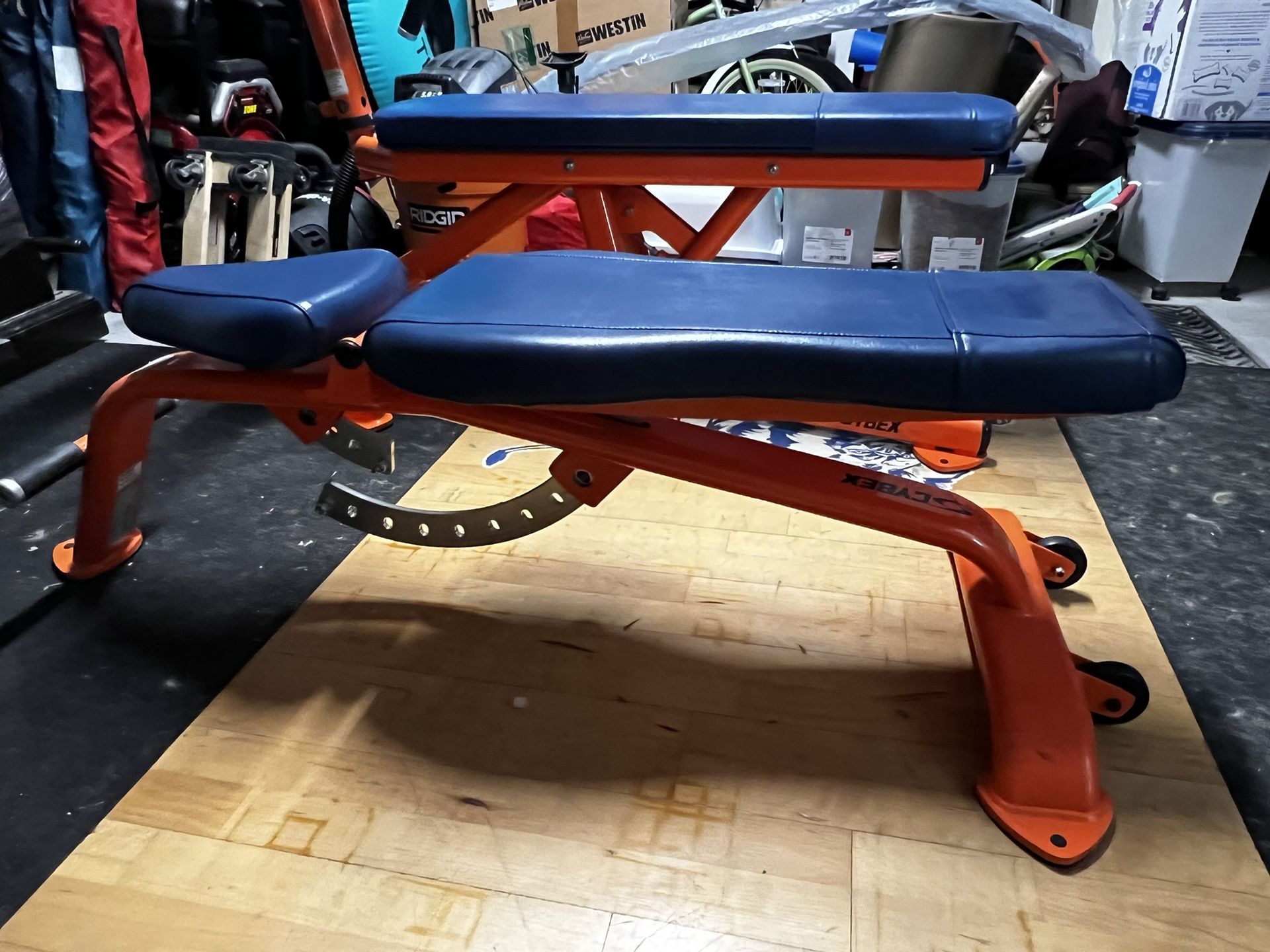 Cybex Adjustable Flat Incline Bench