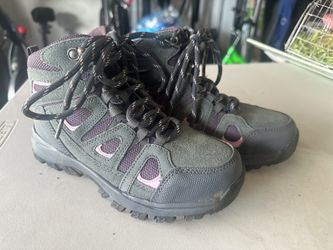 Girls Hiking Shoes Size 3
