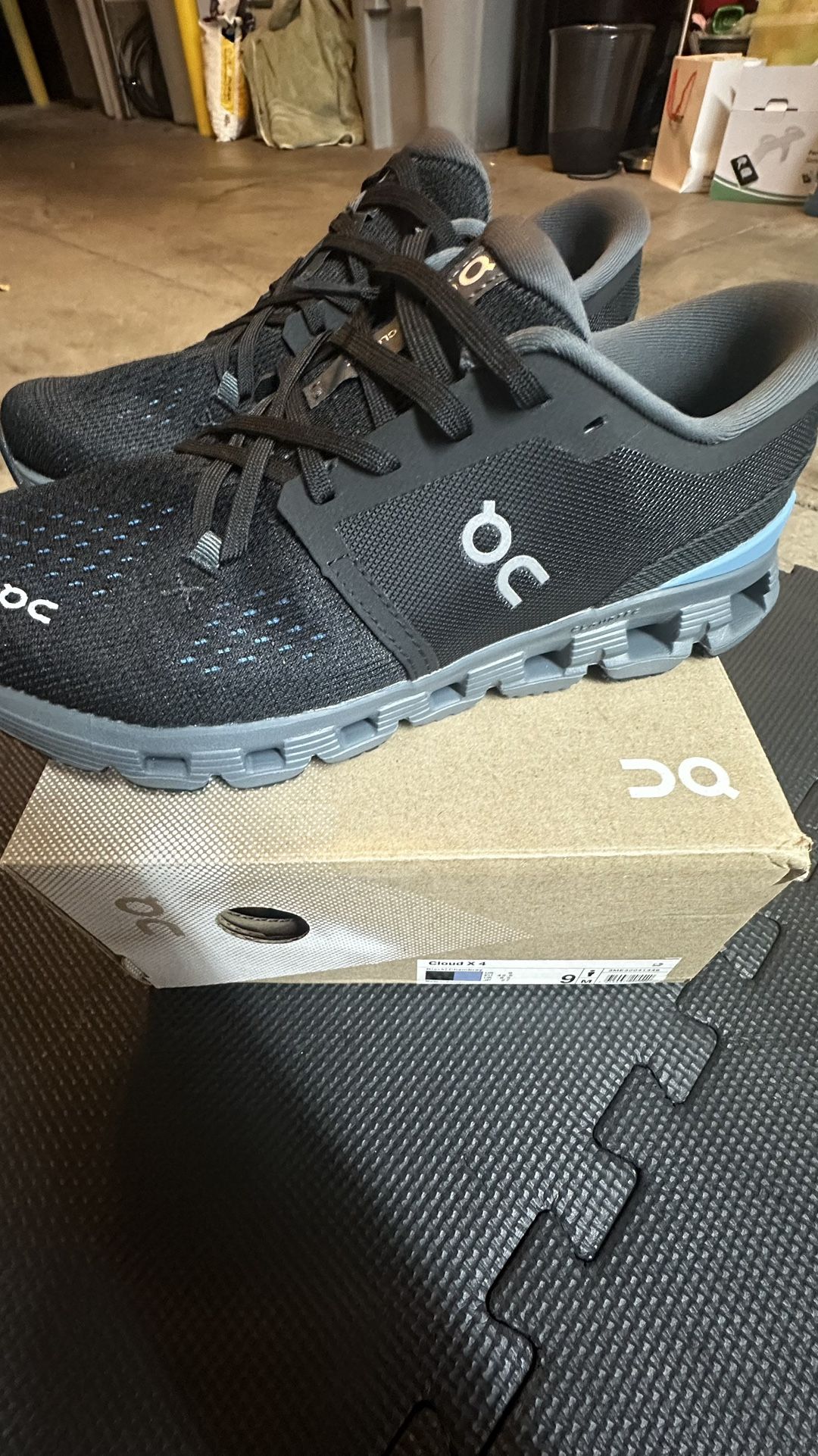 ON Cloud X4 (Black | Chambray) Size 9 Brand New With Box 100% Original