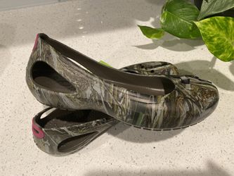 Brand New Comfort Flats CROCS
