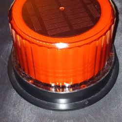 LED solar powered dusk to dawn magentic emergency light