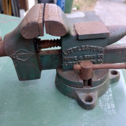 Bench Vise