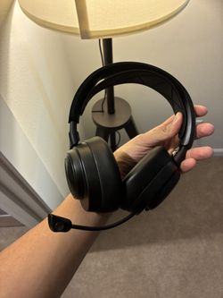 Arctis Nova pro Gaming Headset