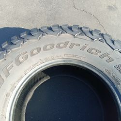 2 Llantas Lt 37 X 12.50 R17 Bfgoodrich Mud Terrain 