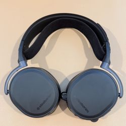 SteelSeries - Arctis Pro Wireless DTS Headphone:X v2.0 Surround Sound Gaming Headphones for PS4 and PC - Black