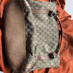 Authentic Gucci Bag With Minimal Wear