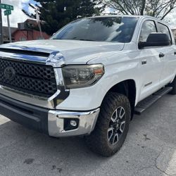 2018 Toyota Tundra Sr5