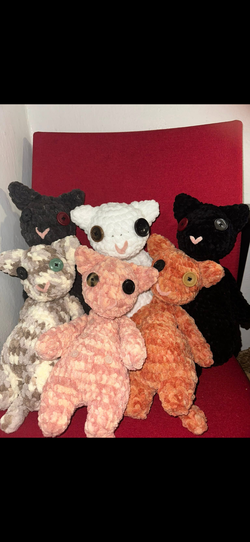 Crochet soup belly cats