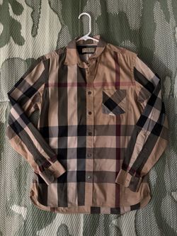 Burberry Button Up. Size m