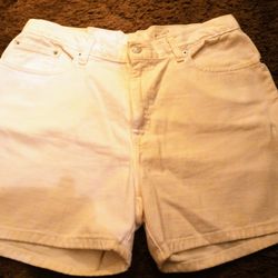 Ladies Shorts By Levi Strauss Size 12