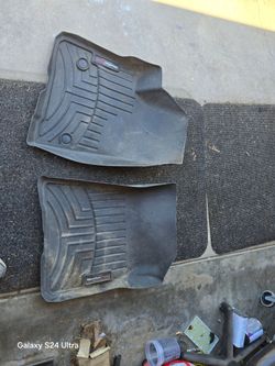 2020 gmc Acadia floor mats