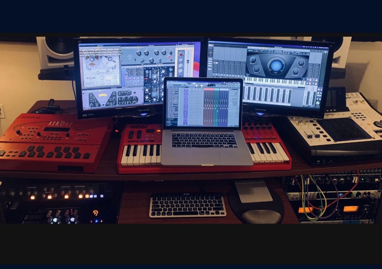 MacBook Pro Retina 15” Multimedia Solutions.