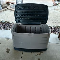 Outdoor Rubbermaid Storage Container