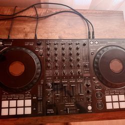 Pioneer DDJ 1000 With Soft Case and Cables