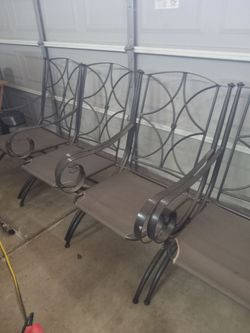 4 Iron patio chairs set