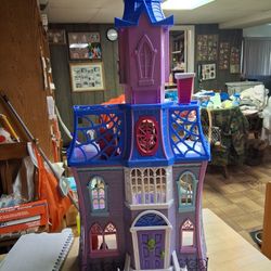 Disney Jr. Vampirism Play House