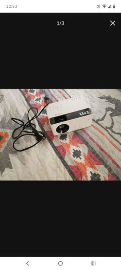 Mini proyector works great in good condition