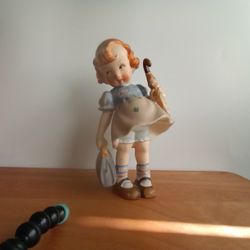 Wales Boy And Girl Figurines