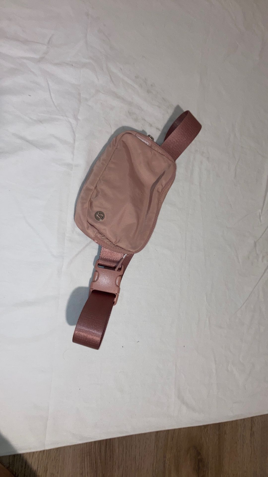The Lululemon Everywhere Bag
