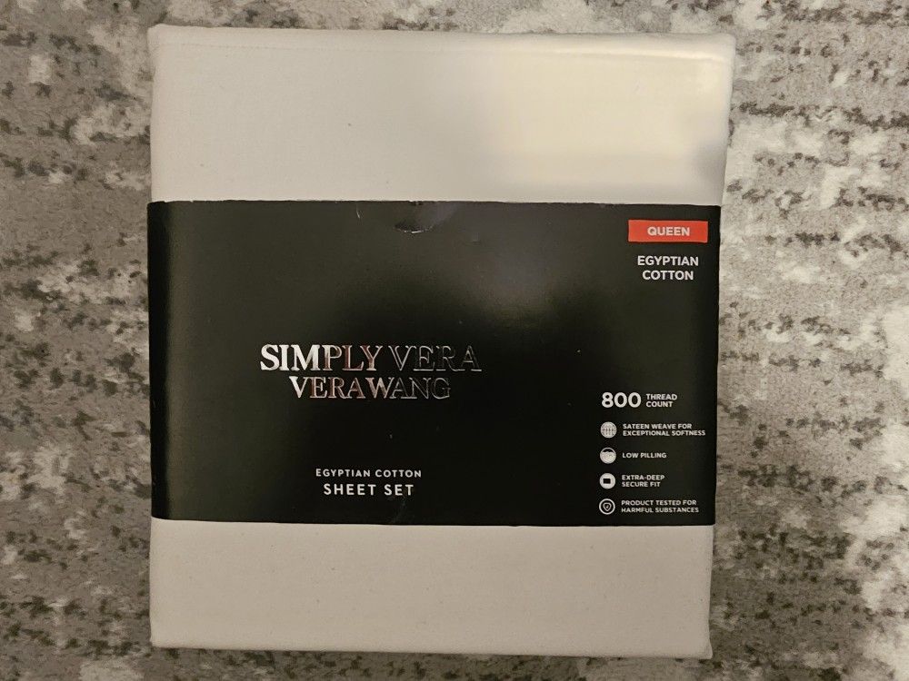 Vera Wang Sheet Set (NEW)