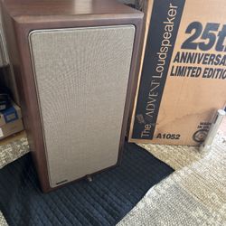 ADVENT 25th ANNIVERSARY SPEAKERS MINT CONDITION NEVER BEEN USED
