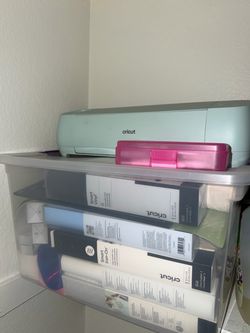 Cricut Explore 3 Bundle + Vinyl & Accessories
