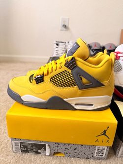 Jordan 4 Lightning 4 size 9