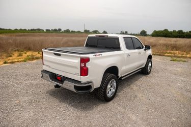 Chevy Silverado Tri Fold Bed Cover 