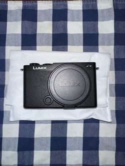 Panasonic LUMIX S9 Mirrorless Camera (BODY ONLY!!!!)