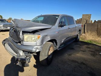 2010 TOYOTA TUNDRA