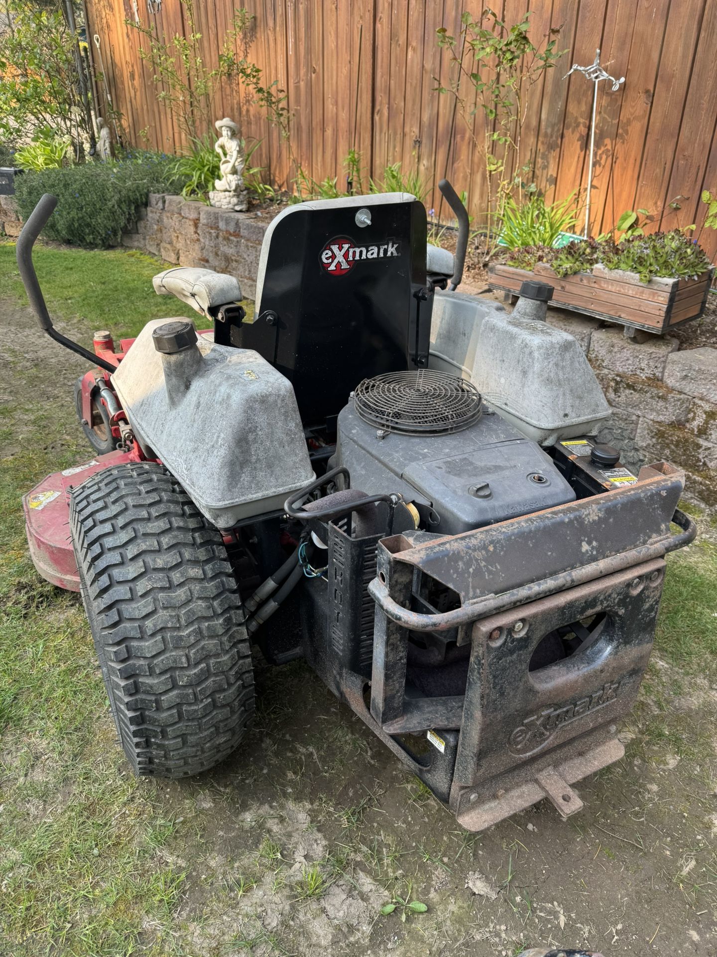 eXmark Lazer Z Hp 0 Turn Mower
