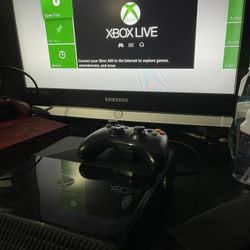 Xbox 360 (newer Model) Wireless Controller With Game