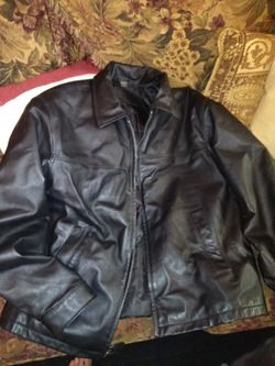 Like NEW, BLACK LEATHER JACKET, MENS SIZE M