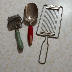 Antique Pasta Roller, Scoop, Tomato Slicer $8.00 Each