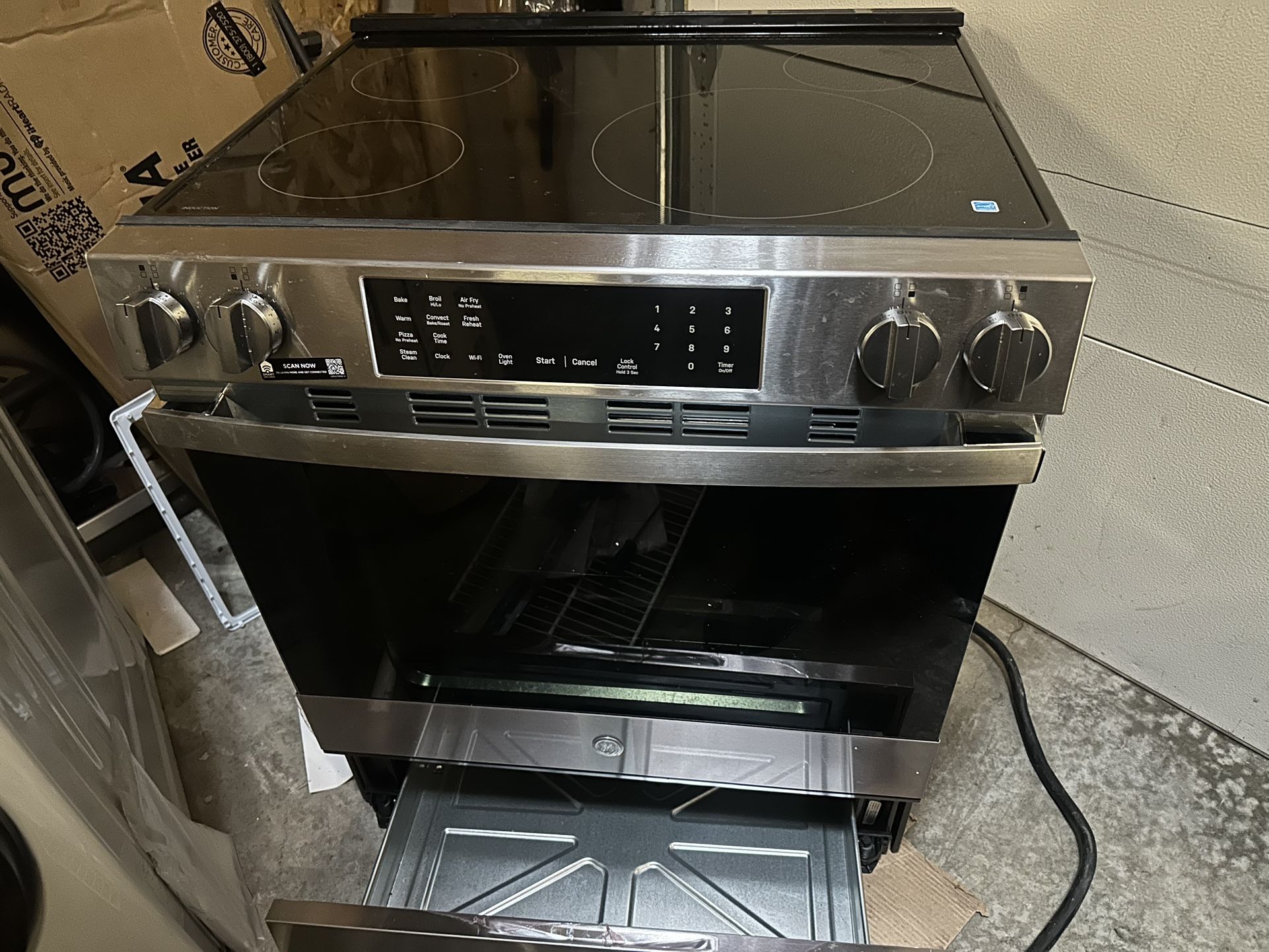 Brand New G E Profile Slide In Induction With Convection Oven 