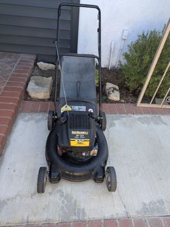 Great  runningYard Machines 190cc Briggs & Stratton Engine Lawnmower  Mower