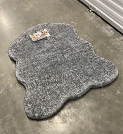Faux Fur Memory Foam Pet Mat, 35” x 40”