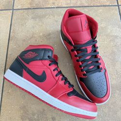 Jordan 1 mid